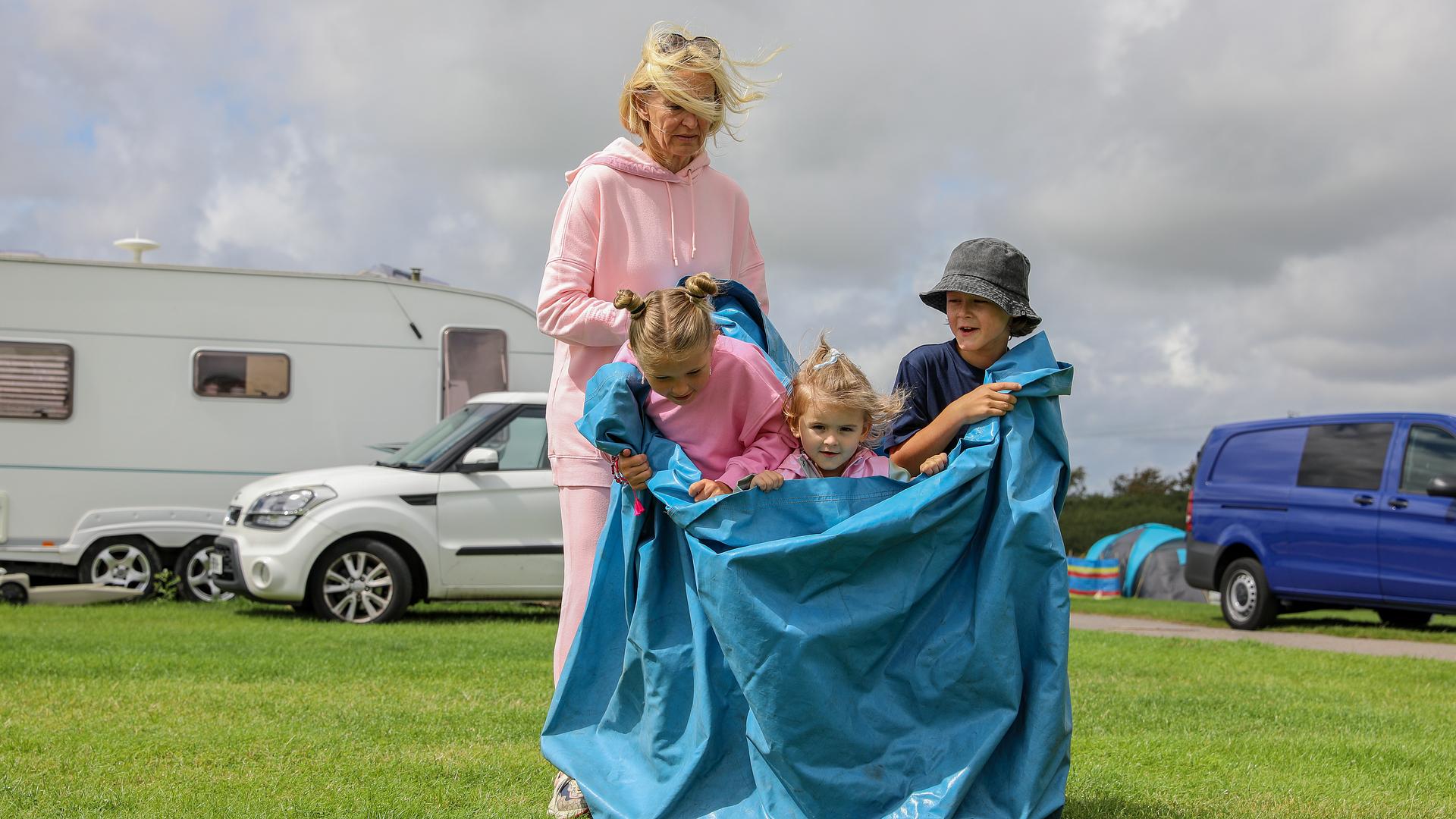De Frogers: Happy Campers