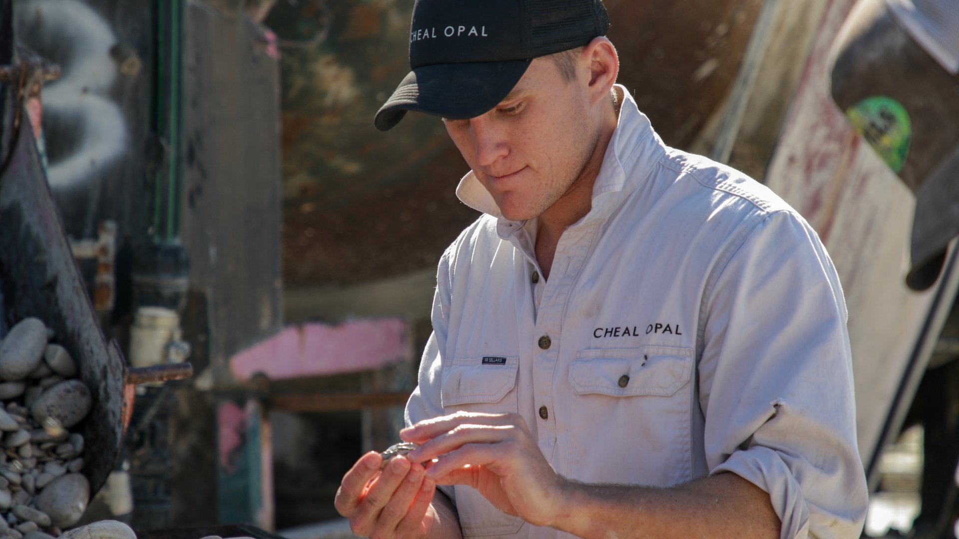 Outback Opal Hunters