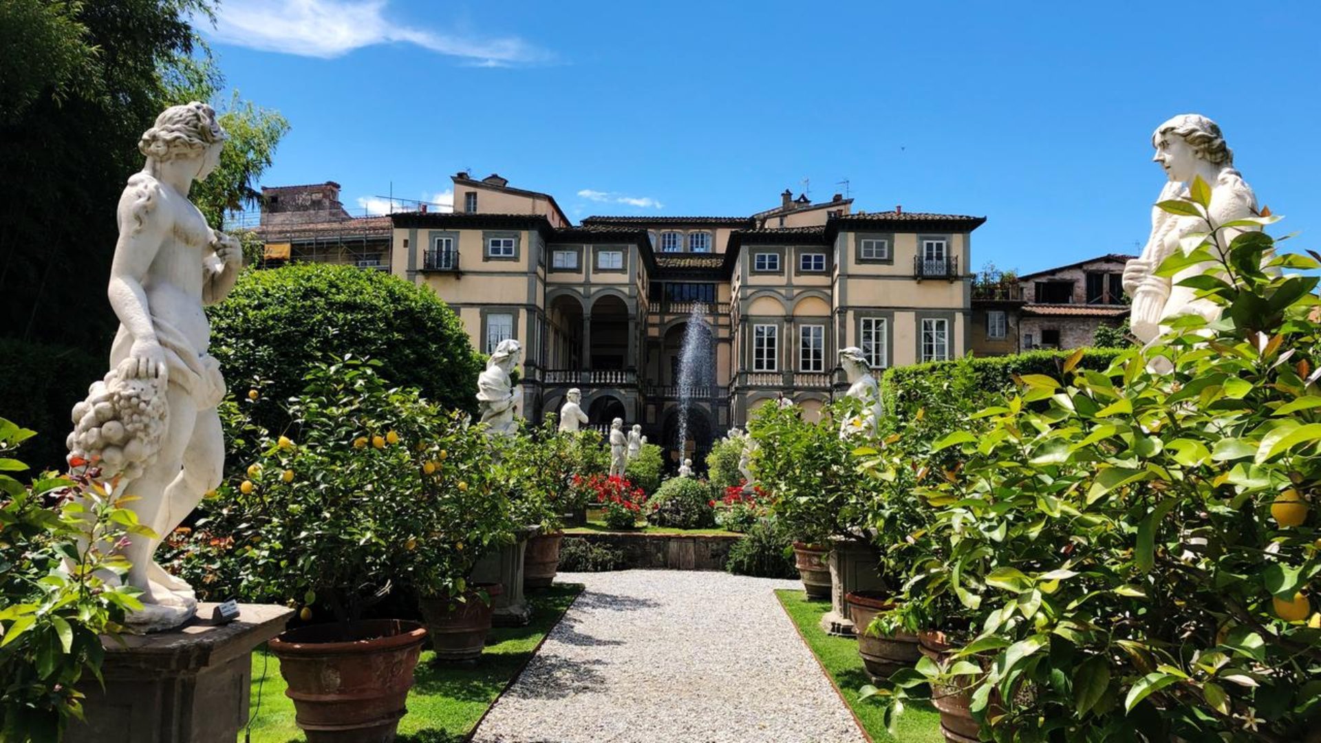 Villengärten in der Toscana - Der Palazzo Pfanner in Luca