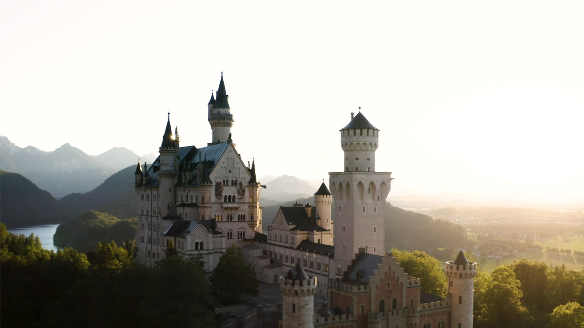 Neuschwanstein - Ludwigs Traum, Ludwigs Tragödie