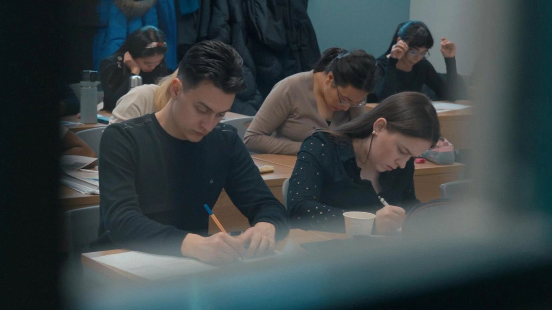 Six mois pour apprendre le français